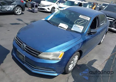 2015 Volkswagen Jetta 1.8T Se z USA, uszkodzony, nr VIN 3VWD17AJ6FM419312